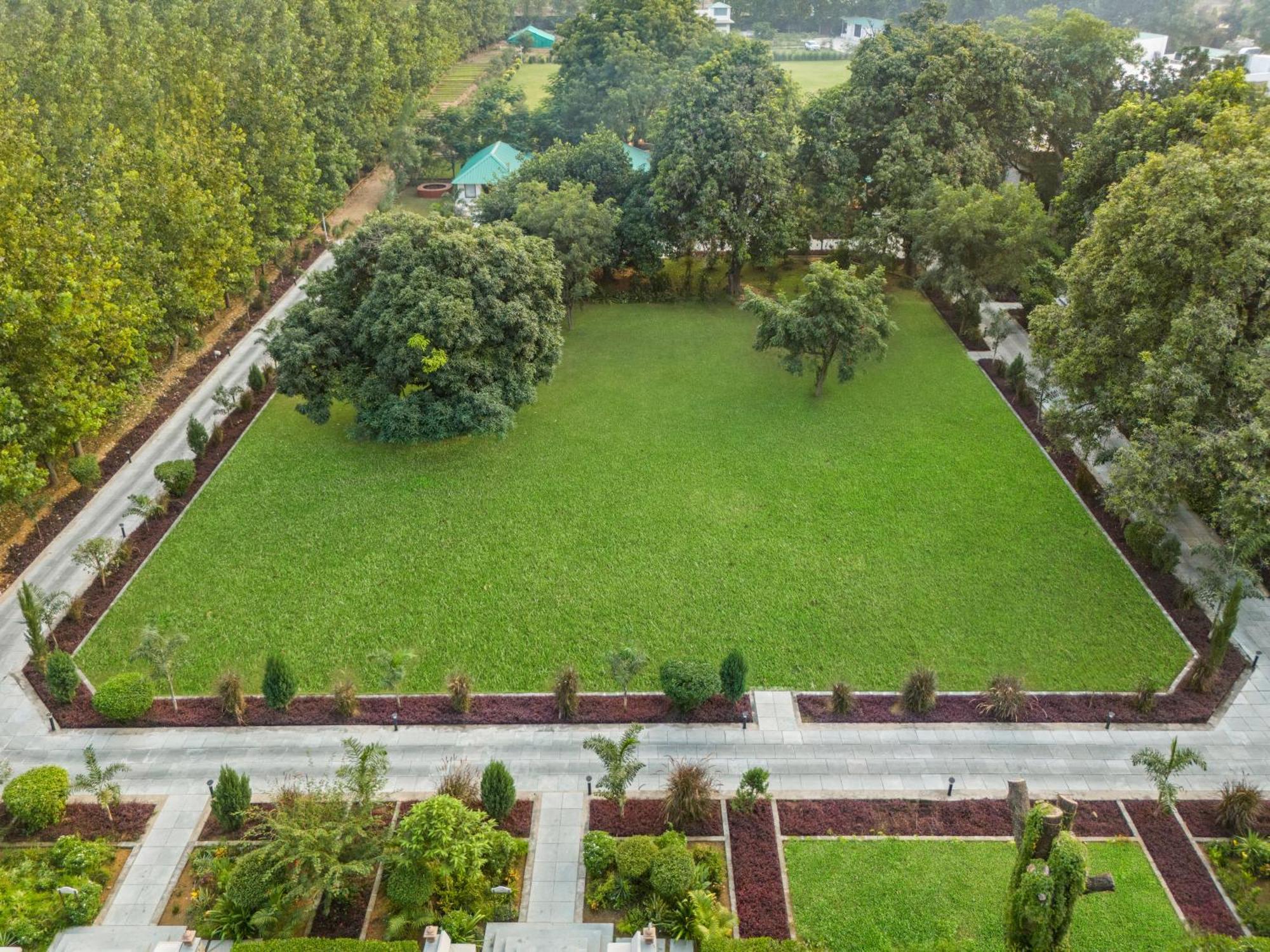 Zana Luxury Forest Resort, Ranthambore ซาวาย มาโดปูร์ ภายนอก รูปภาพ